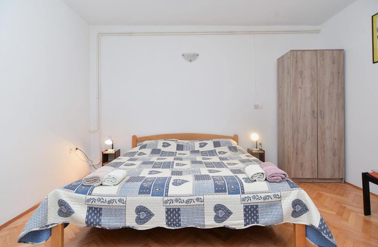 Rooms Veli Vrh 2208 Πούλα Εξωτερικό φωτογραφία